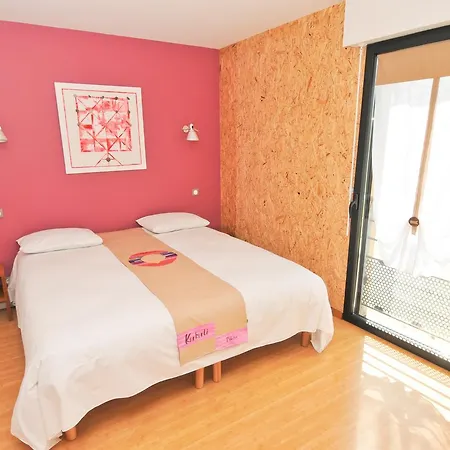 Auberge des Voyajoueurs Monteneuf Extérieur photo