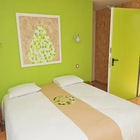 Auberge des Voyajoueurs Monteneuf Extérieur photo